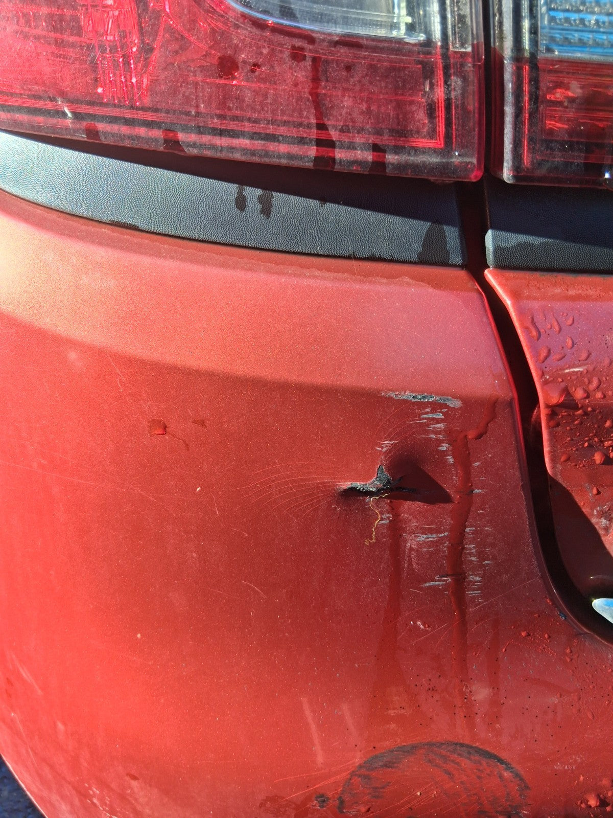 2013 RENAULT CLIO X98 MK4 COMPLETE REAR BUMPER WITH PDC SENSORS RED