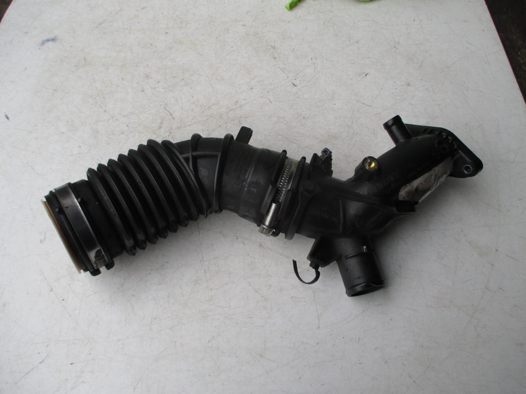 RENAULT CLIO MK4 2015 1.5 DIESEL EGR TURBO DUCT PLASTIC HOSE PIPE 165763328R