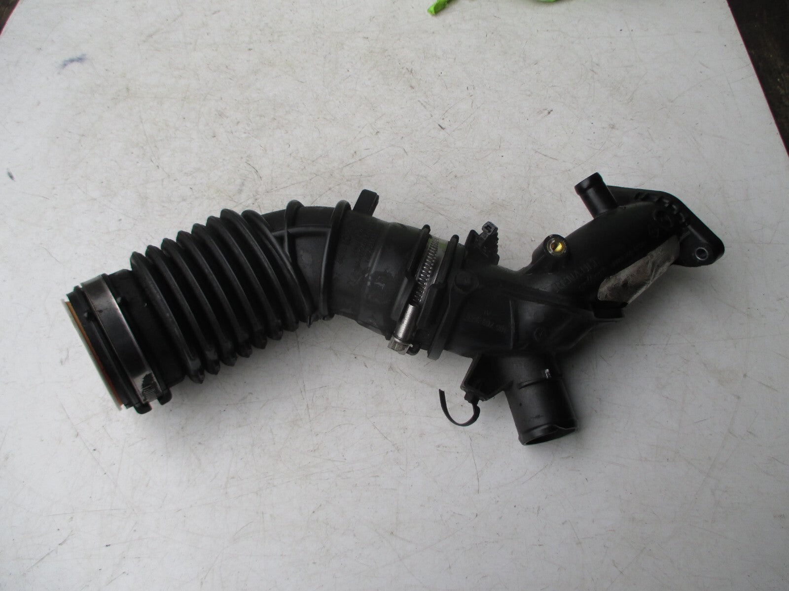 RENAULT CLIO MK4 2015 1.5 DIESEL EGR TURBO DUCT PLASTIC HOSE PIPE 165763328R