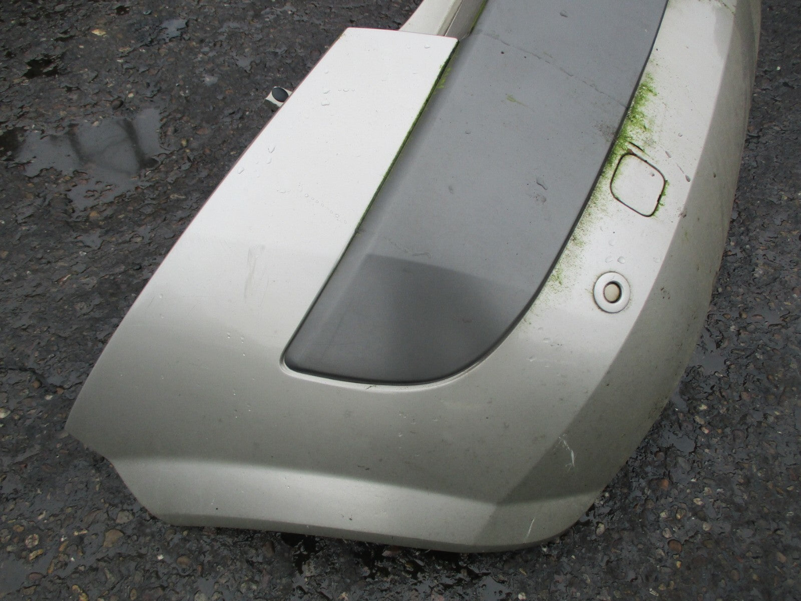RENAULT MEGANE MK2 2006 COMPLETE REAR BUMPER & REVERSE SENSORS BEIGE GOLD