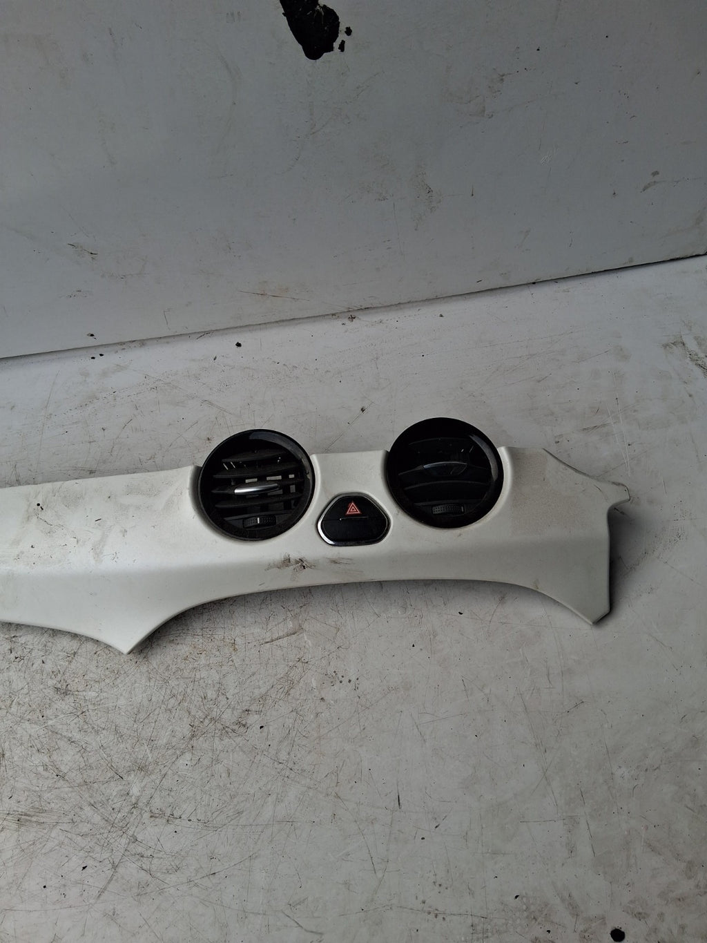2015 VAUXHALL ADAM CENTRE CONSOLE DASHBOARD TRIM WITH AIR VENT WHITE 13349458RHD