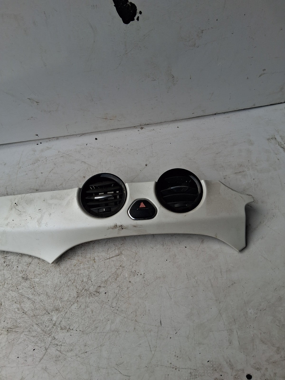 2015 VAUXHALL ADAM CENTRE CONSOLE DASHBOARD TRIM WITH AIR VENT WHITE 13349458RHD