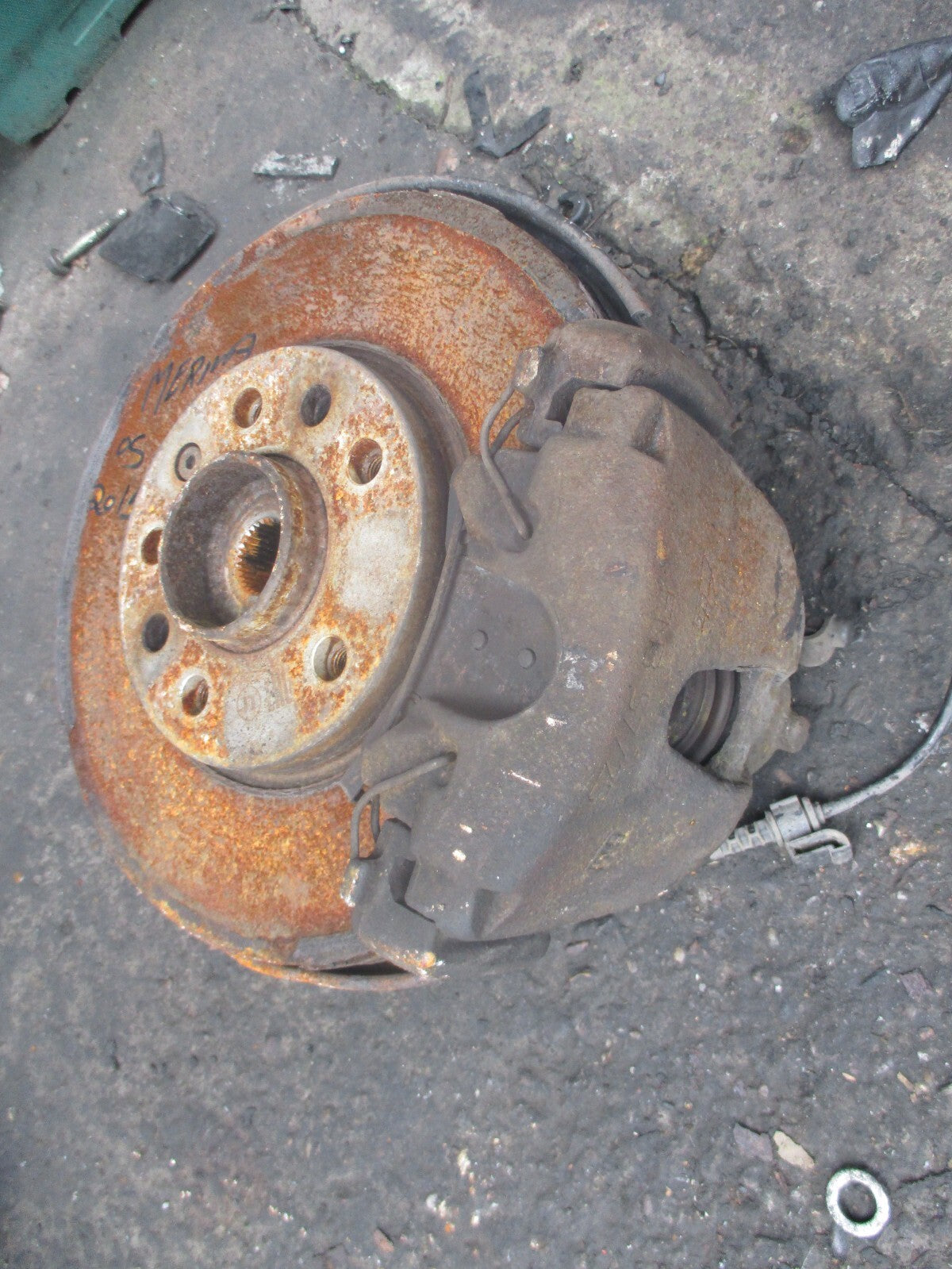 VAUXHALL MERIVA B 2011 1.4 PETROL MANUAL OS DRIVER SIDE HUB CALIPER