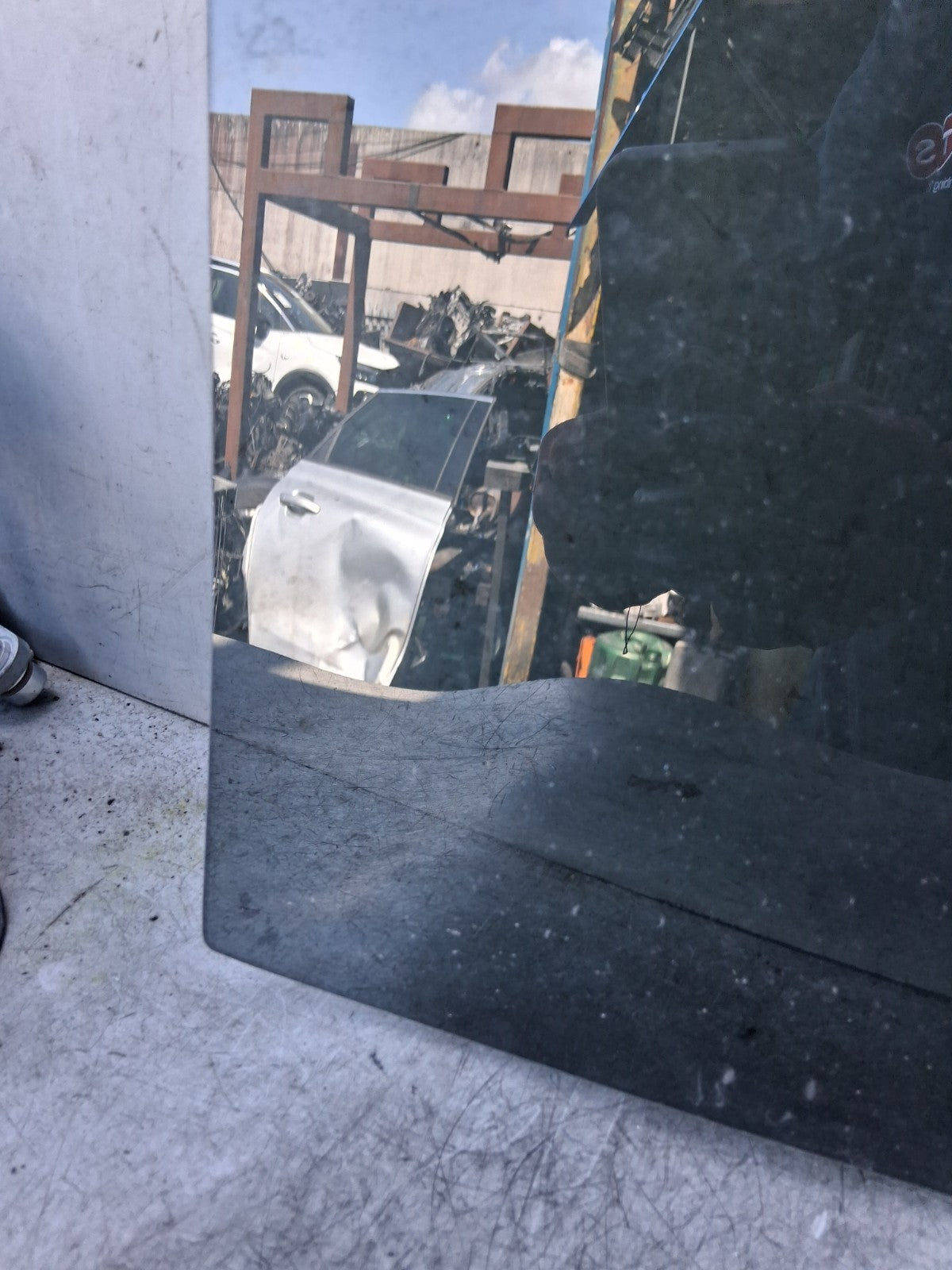 2023 VOLKSWAGEN T CROSS OSR DRIVER SIDE REAR WINDOW GLASS 43R000015