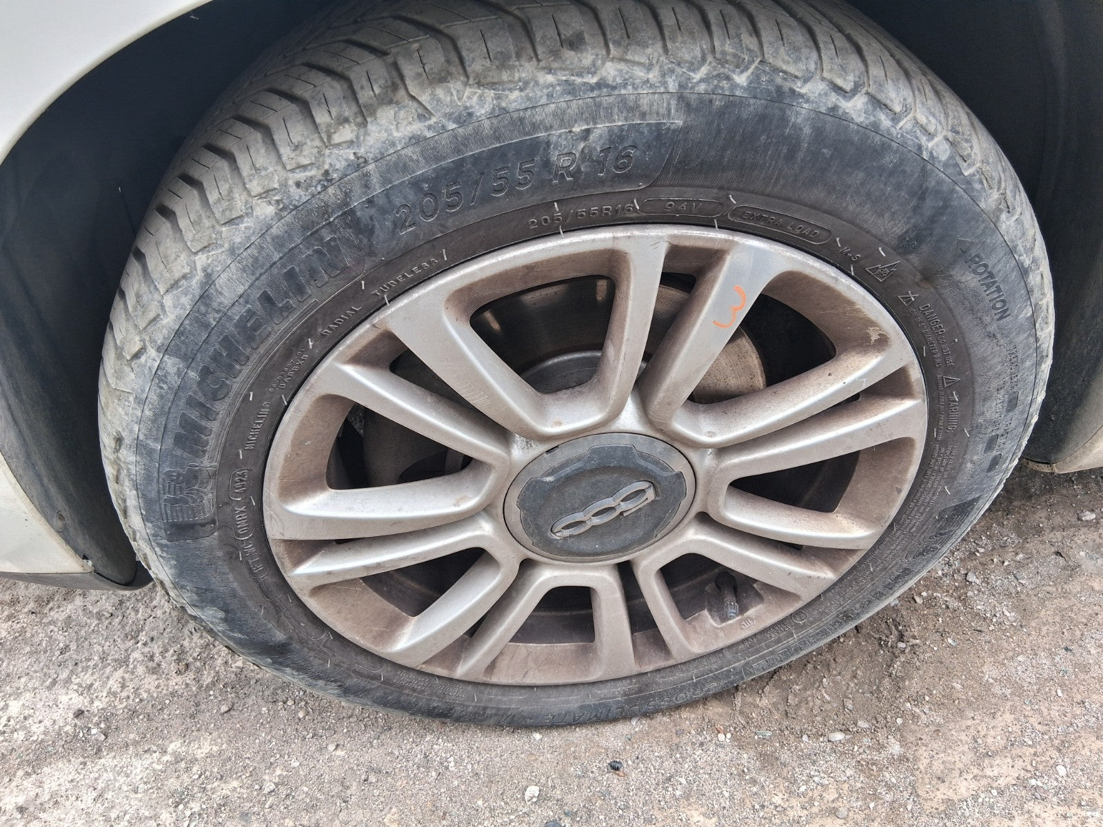 2019 FIAT 500L HATCH 16 INCH SINGLE ALLOY WHEEL WITH TYRE 205/55R16 REF 3