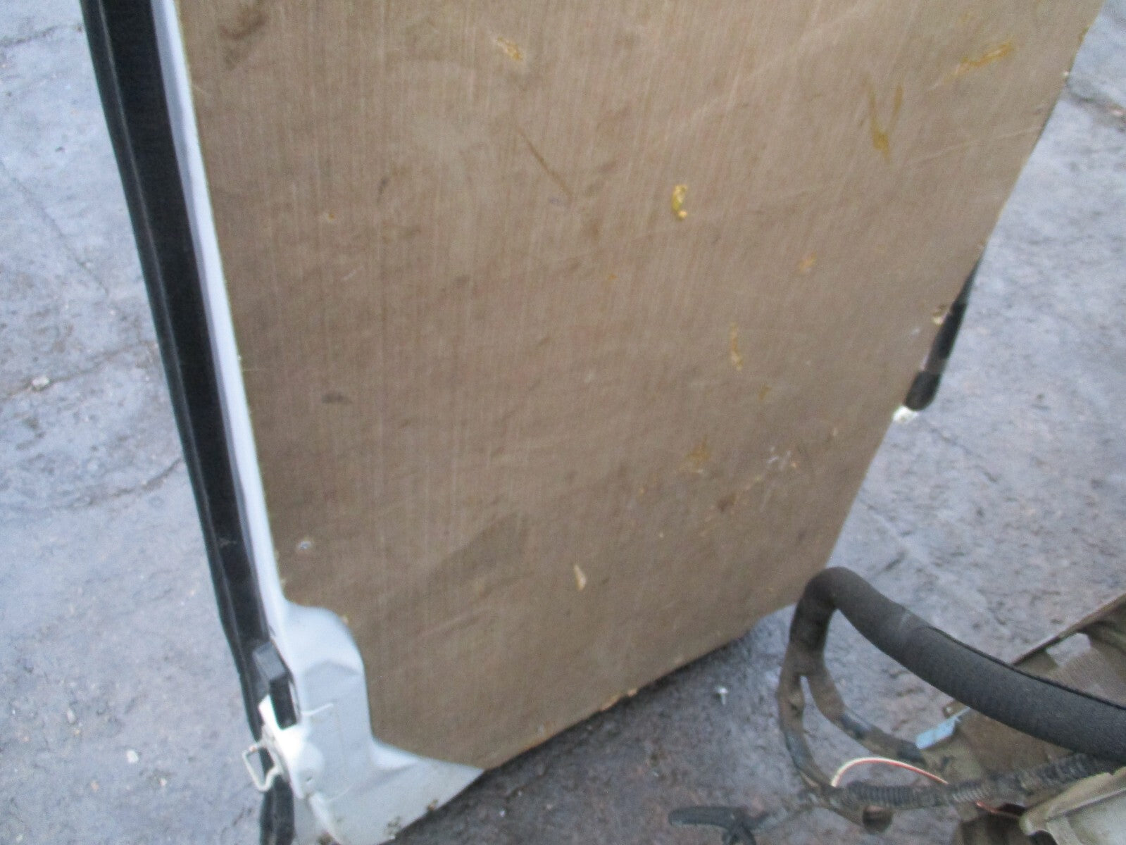 2019 MERCEDES BENZ SPRINTER W907 NSR PASSENGER SIDE REAR DOOR WHITE HAS DENTS