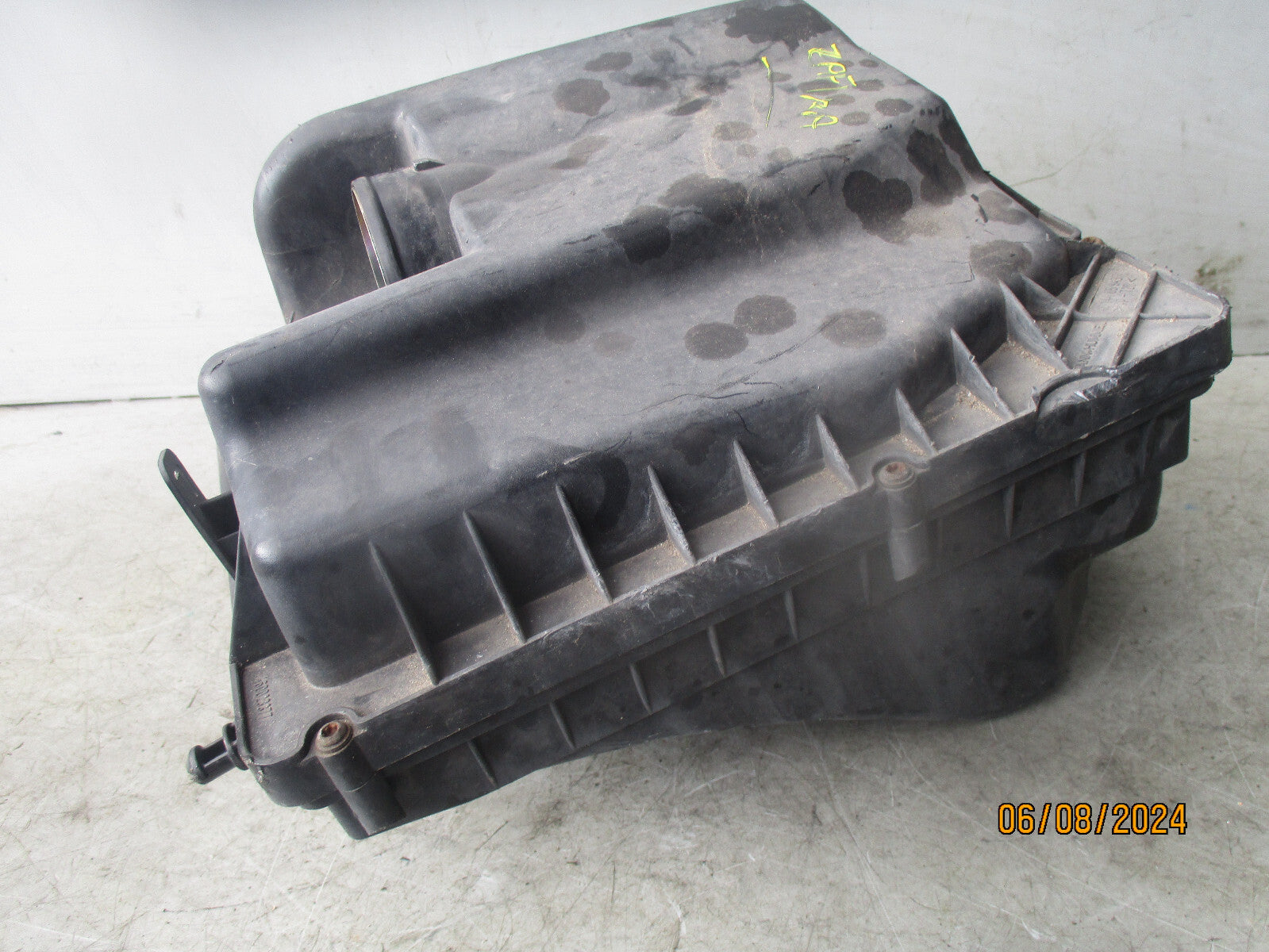 2010 VAUXHALL ZAFIRA B AIR FILTER BOX HOUSING