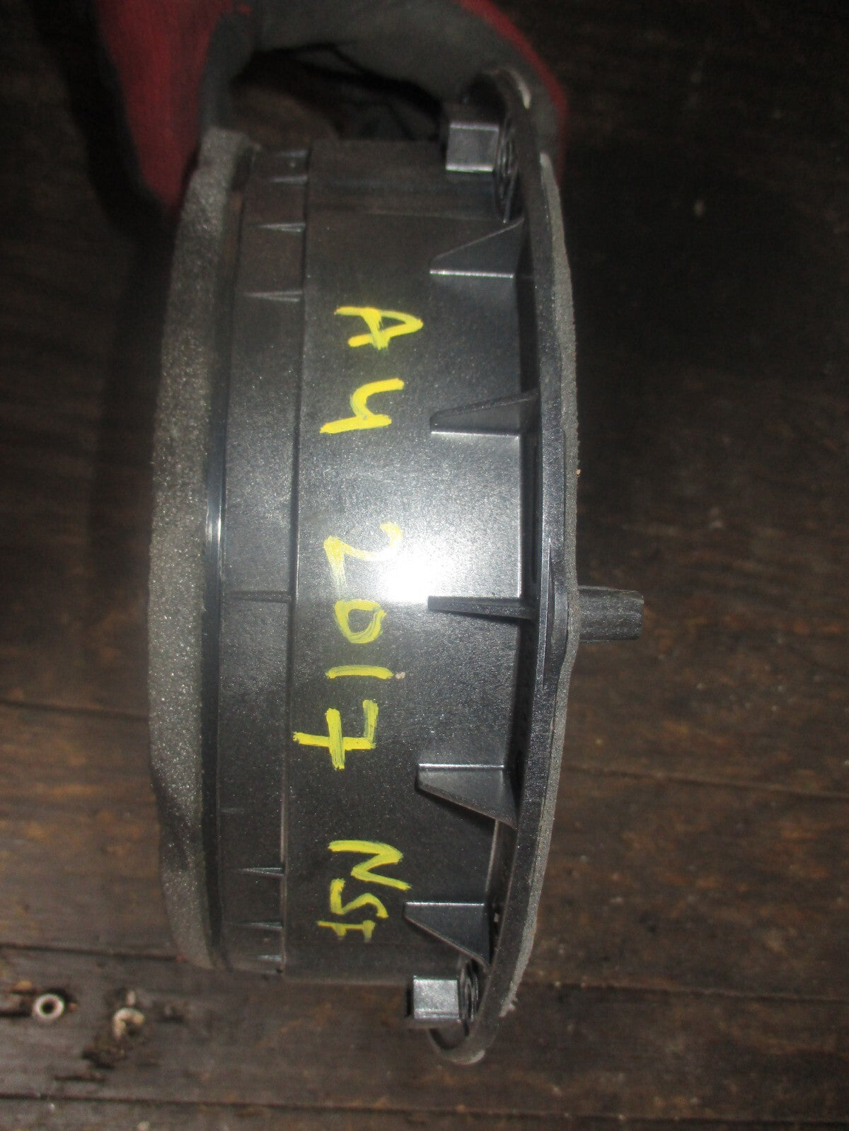 AUDI A4 MK5 B9 8W NEARSIDE FRONT LOUDSPEAKER