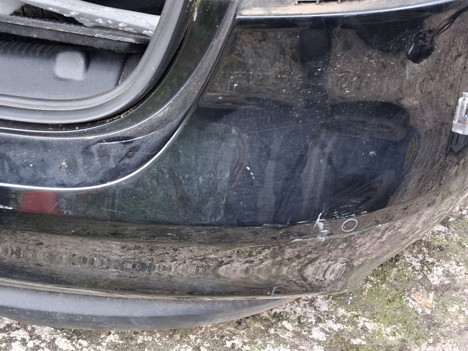 2017 JAGUAR XE COMPLETE REAR BUMPER WITH PDC SENSORS BLACK