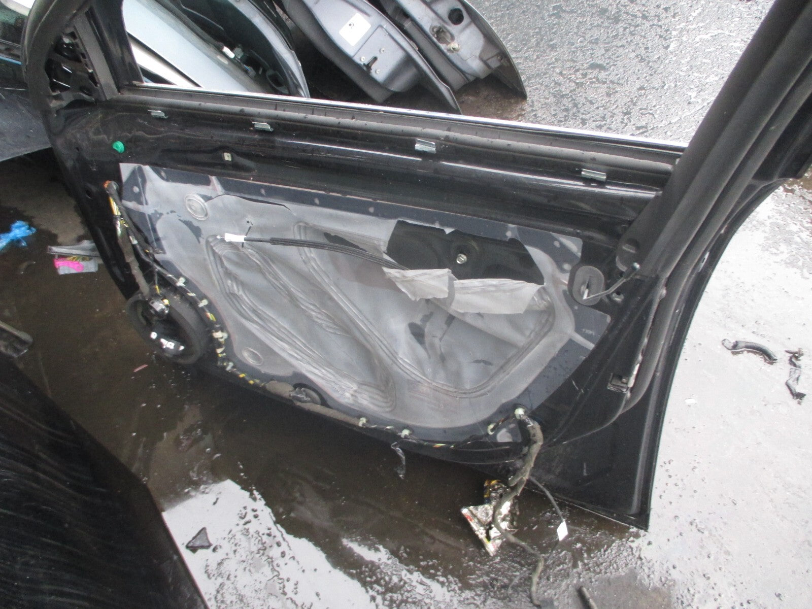 VAUXHALL INSIGNIA MK1 2011 OSF DRIVER SIDE FRONT DOOR BLACK