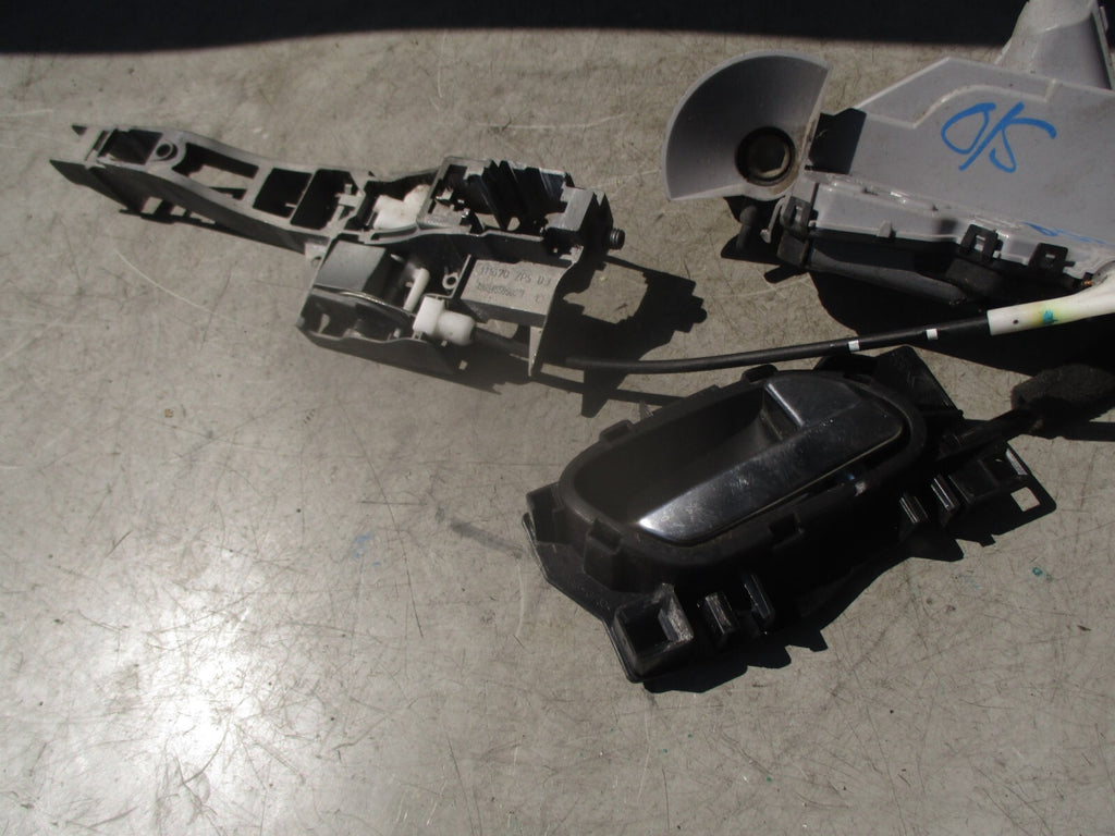 2016 CITROEN DS3 OSF DRIVER FRONT DOOR LOCK MECHANISM WITH DOOR HANDLE A04973