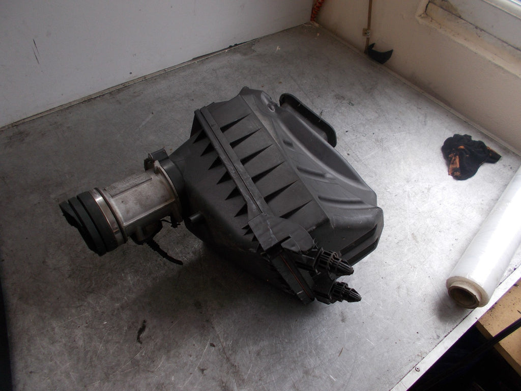 AUDI A4 B6 8E (MK2) 2001-05 1.8 AIR FILTER BOX HOUSING 059133835B