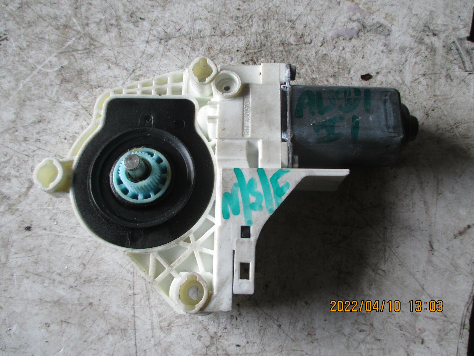 AUDI A1 2015 5 DOOR 8X NSF PASSENGER SIDE FRONT DOOR WINDOW MOTOR 8K0959801C