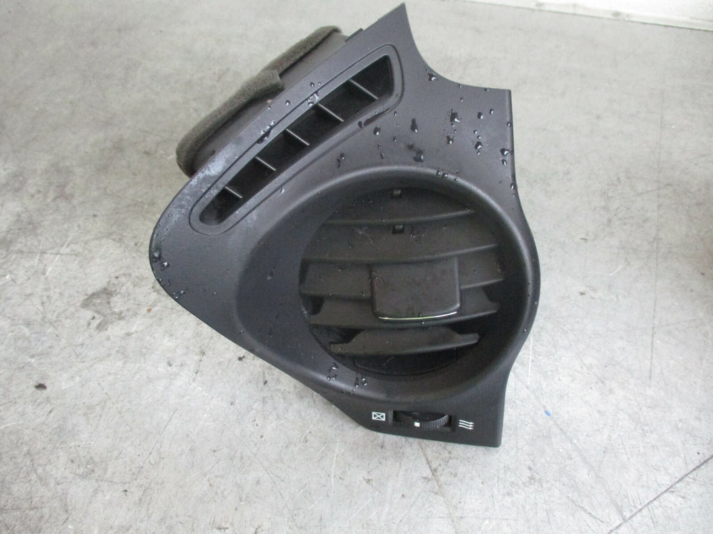 LEXUS IS XE20 NS PASSENGER SIDE  AIR VENT HEATER AIR VENT 5566053031