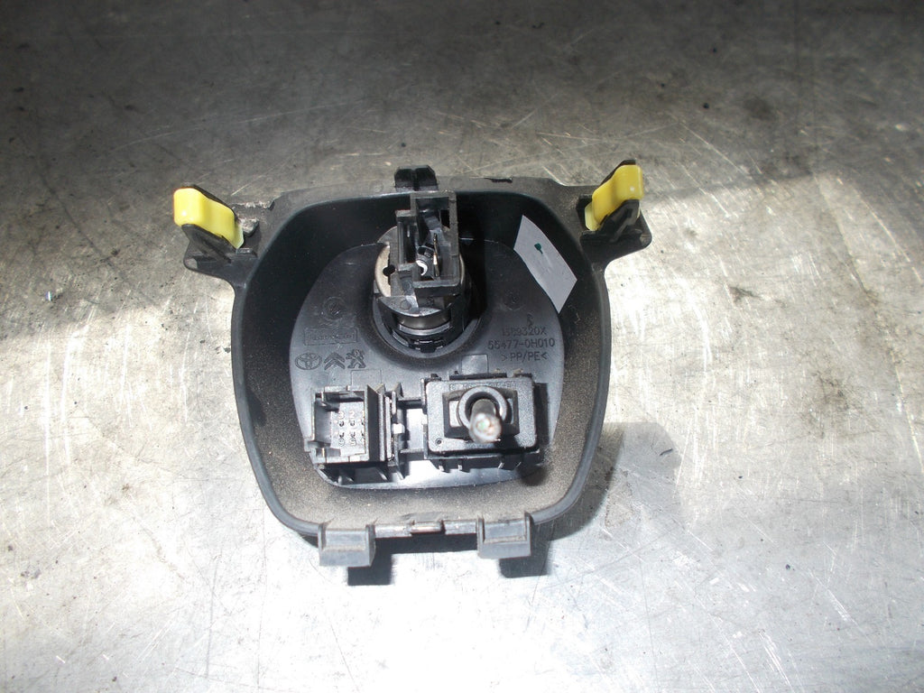 2017 TOYOTA AYGO MK2 12V AUX SOCKET PANEL 554770H010