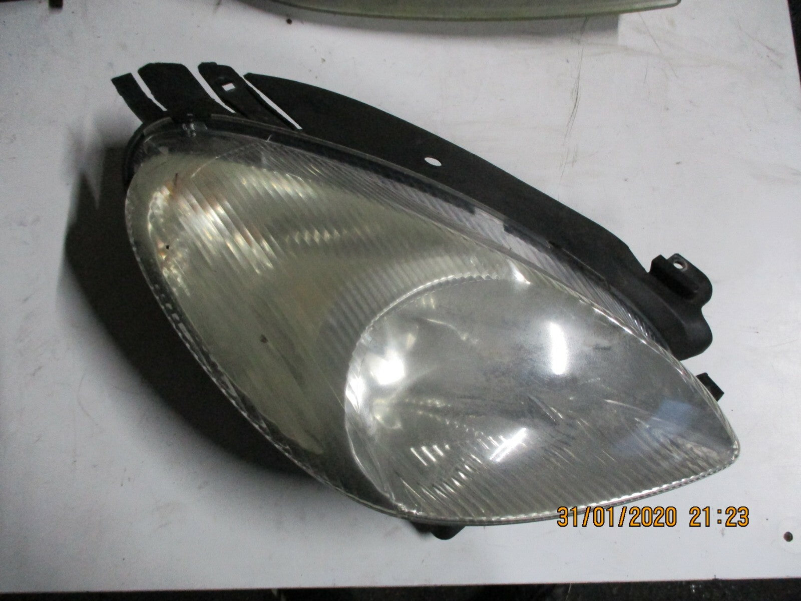 CITROEN XSARA PICASSO 2006 OSF DRIVER SIDE FRONT HEADLIGHT HEADLAMP