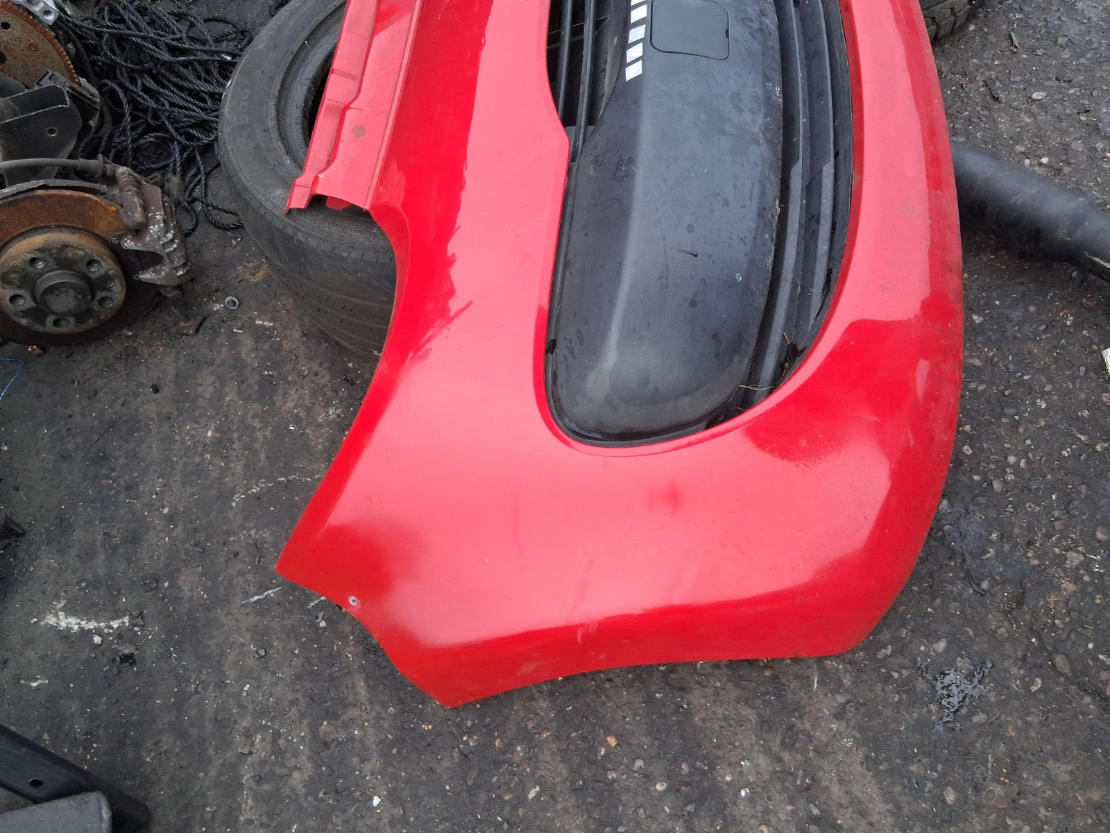 2008 CITROEN C1 3 DOOR COMPLETE FRONT BUMPER WITH GRILL RED