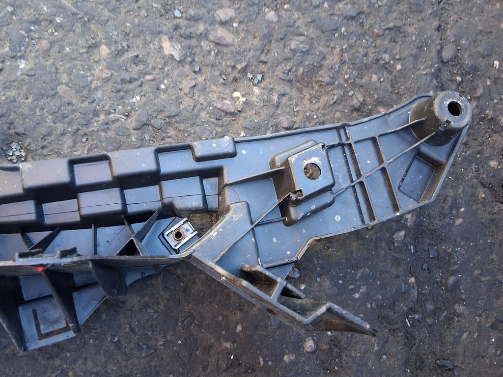 2024 FIAT DUCATO MK3 FACELIFT OSF DRIVER SIDE HEADLIGHT BRACKET 1391282080