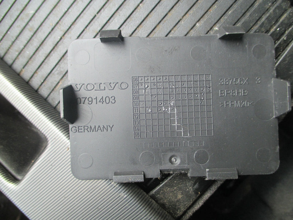 VOLVO C30 2012 HATCHBACK ARMREST WITH CENTRE CONSOLE 30755374