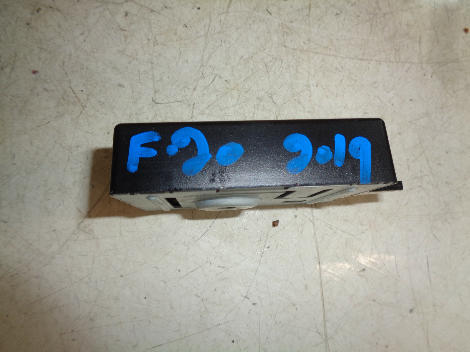 BMW 1 SERIES F20 2019 BACK UP AERIAL ANTENNA CONTROL BOOST MODULE 9325735