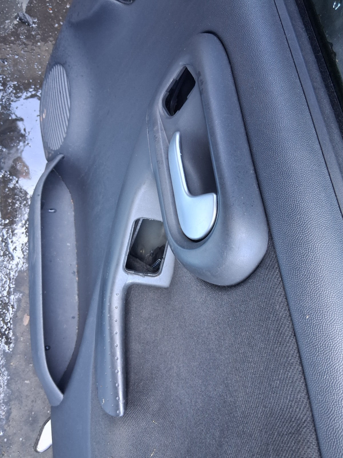 2006 VAUXHALL CORSA C OSF DRIVER SIDE FRONT RIGHT COMPLETE DOOR BLUE
