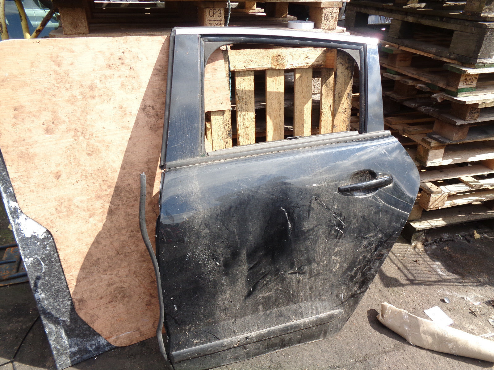 PEUGEOT 3008 MK1 2013 NSR PASSENGER SIDE REAR DOOR DAMAGED BLACK
