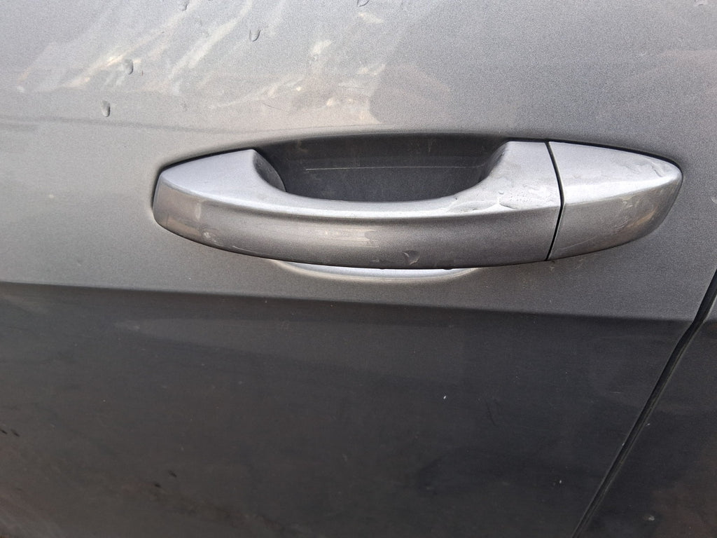2016 VOLKSWAGEN GOLF MK7 NSF PASSENGER SIDE FRONT LEFT EXTERIOR DOOR HANDLE GREY