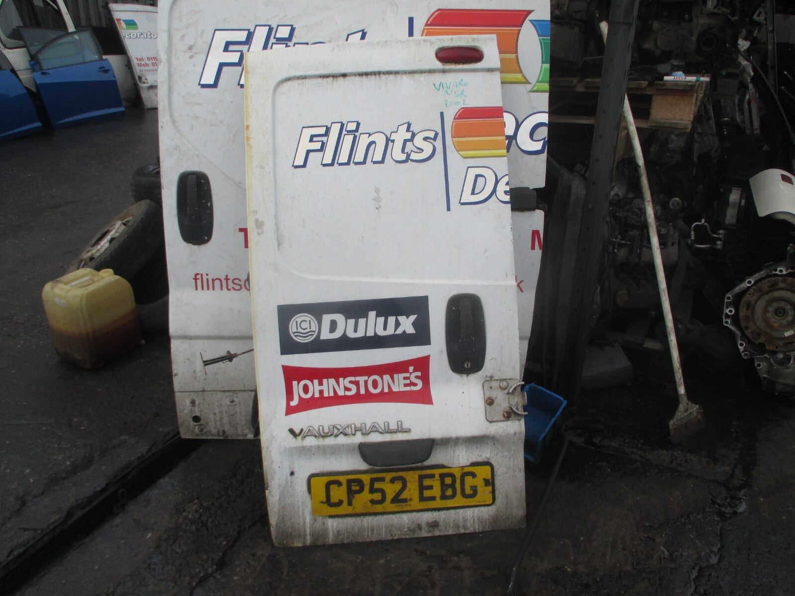 VAUXHALL VIVARO MK1 2002 NSR PASSENGER SIDE REAR COMPLETE DOOR WHITE