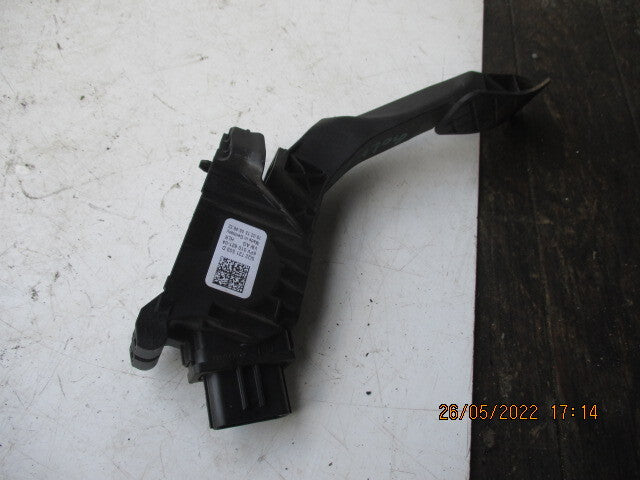 VW VOLKSWAGEN GOLF MK7 2013 ACCELERATOR THROTTLE PEDAL 5Q2721503D