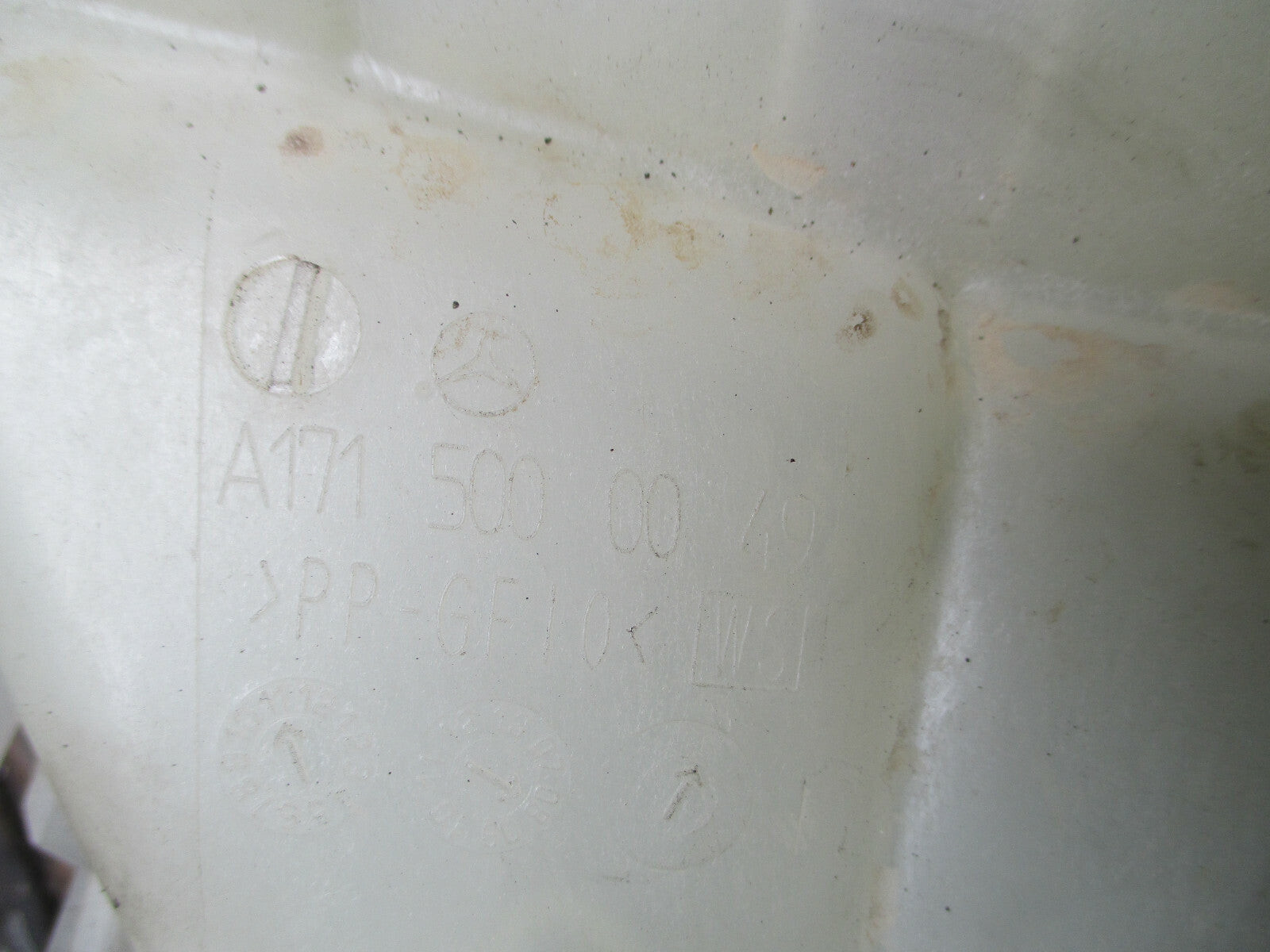 MERCEDES BENZ SLK R171 2010 WATER COOLANT TANK EXPANSION BOTTLE