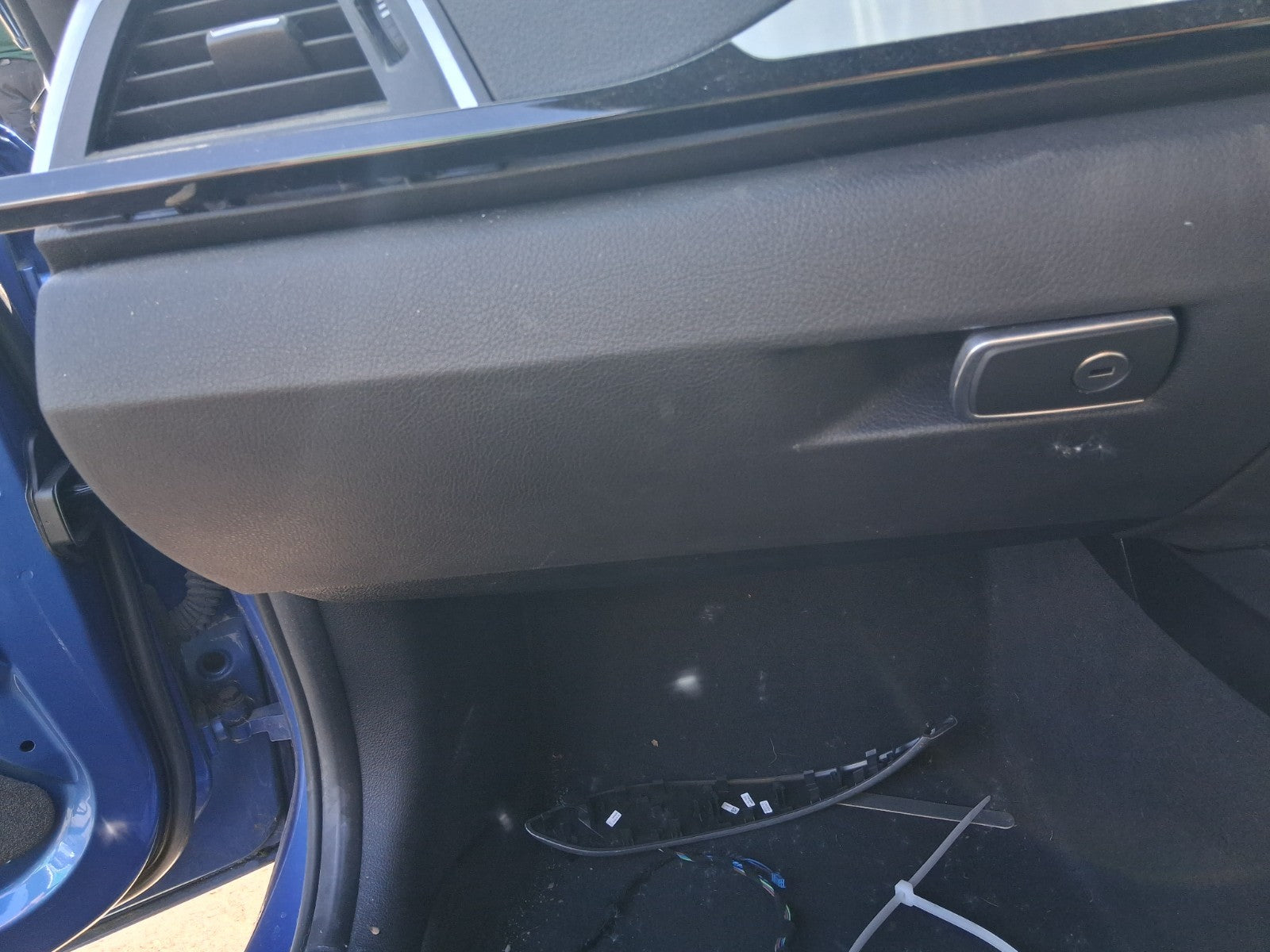2019 BMW 3 SERIES F30 330i ESTATE GLOVEBOX STORAGE COMPARTMENT