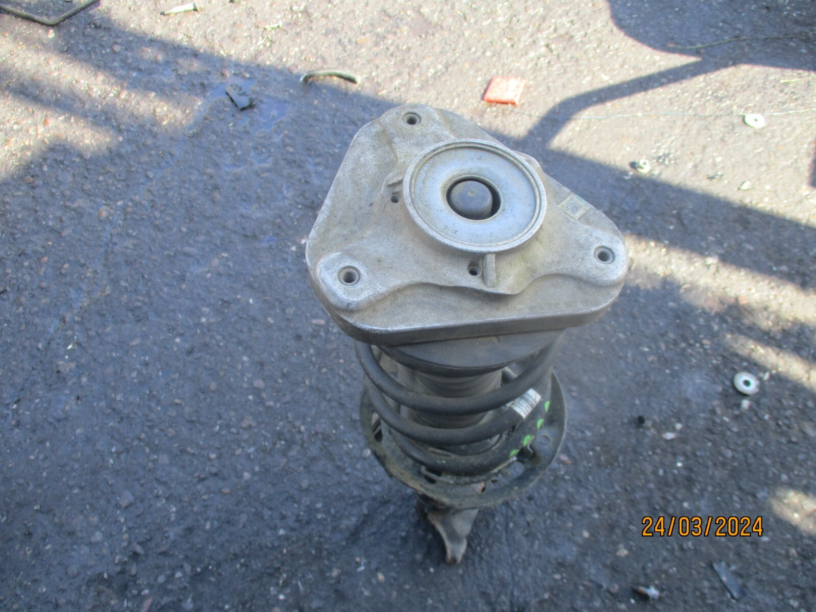 MERCEDES BENZ E CLASS W212 2012 OSF DRIVER SIDE FRONT SHOCK ABSORBER A2123208738
