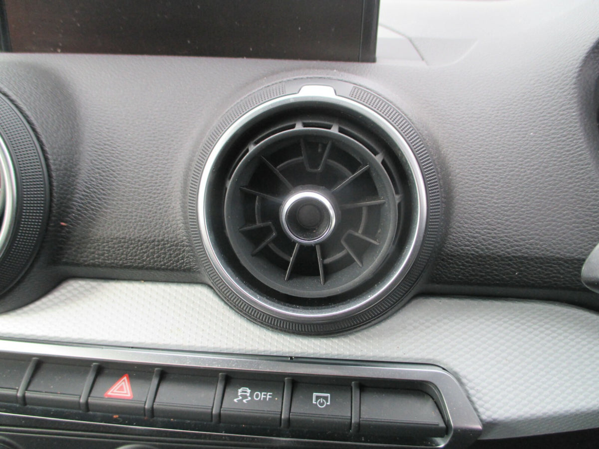 AUDI Q2 MK1 2020 1 X OS DRIVER SIDE CENTRE ROUND CIRCLE AIR BLOWER VENT UNIT