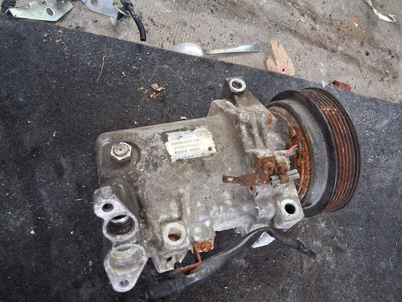 2008 MITSUBISHI OUTLANDER 2.2 DIESEL  A/C AIR COMPRESSOR PUMP 926003VD0A