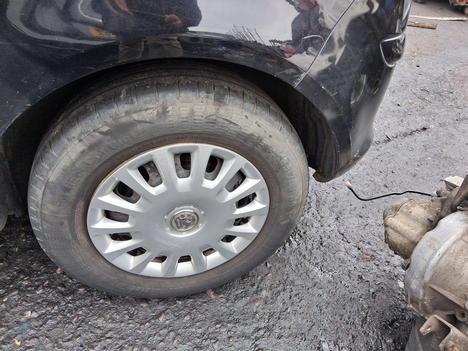 2009 VAUXHALL CORSA D 3 DOOR 14 INCH STEEL WHEEL WITH TYRE 185/70R14
