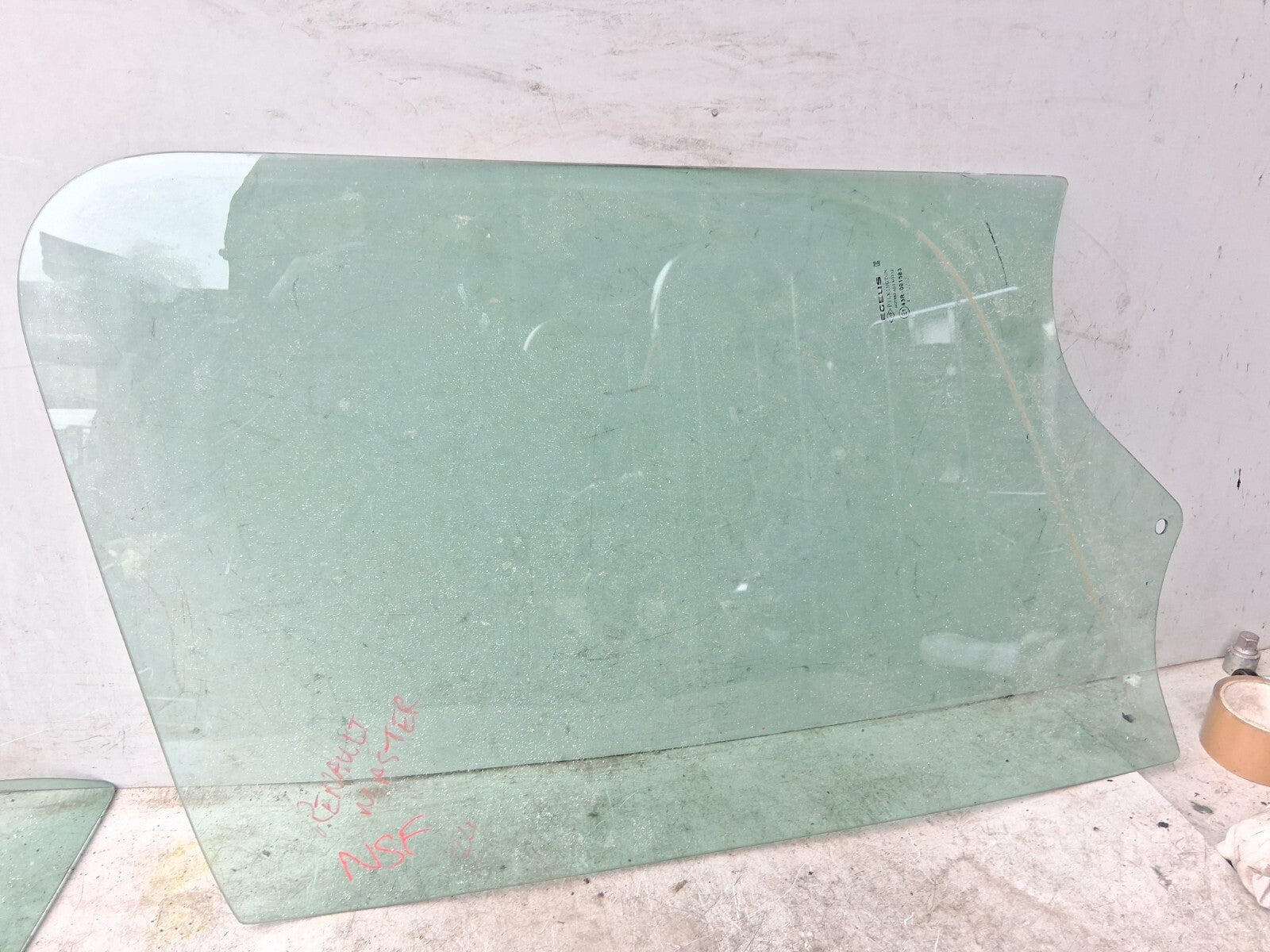 2023 RENAULT MASTER MK3 NSF PASSENGER SIDE FRONT LEFT WINDOW GLASS 43R001583