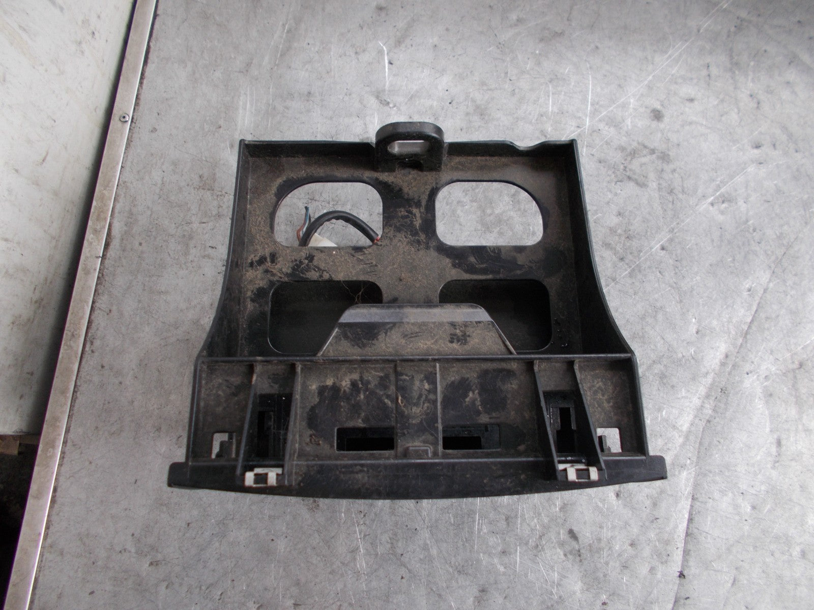 MERCEDES SPRINTER W906 2008 MK2 CENTRE CONSOLE CUP HOLDER TRIM A9066800558