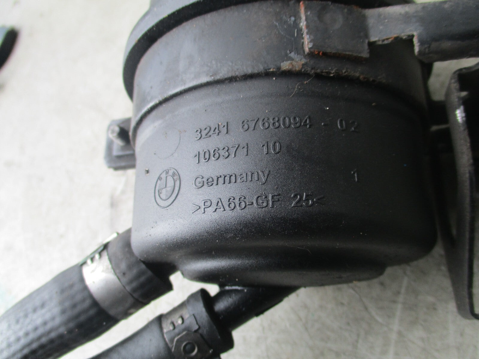 2010 BMW E92 POWER STEERING PUMP 6768094-02