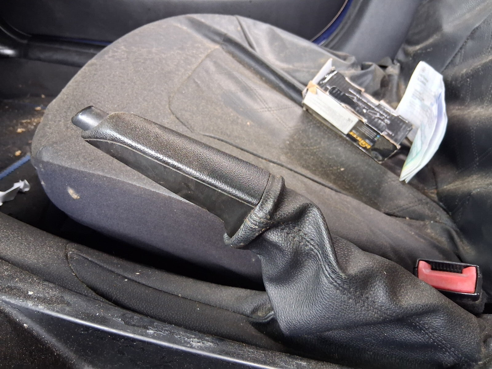 2011 BMW 1 SERIES MANUAL HANDBRAKE LEVER & MECHANISM