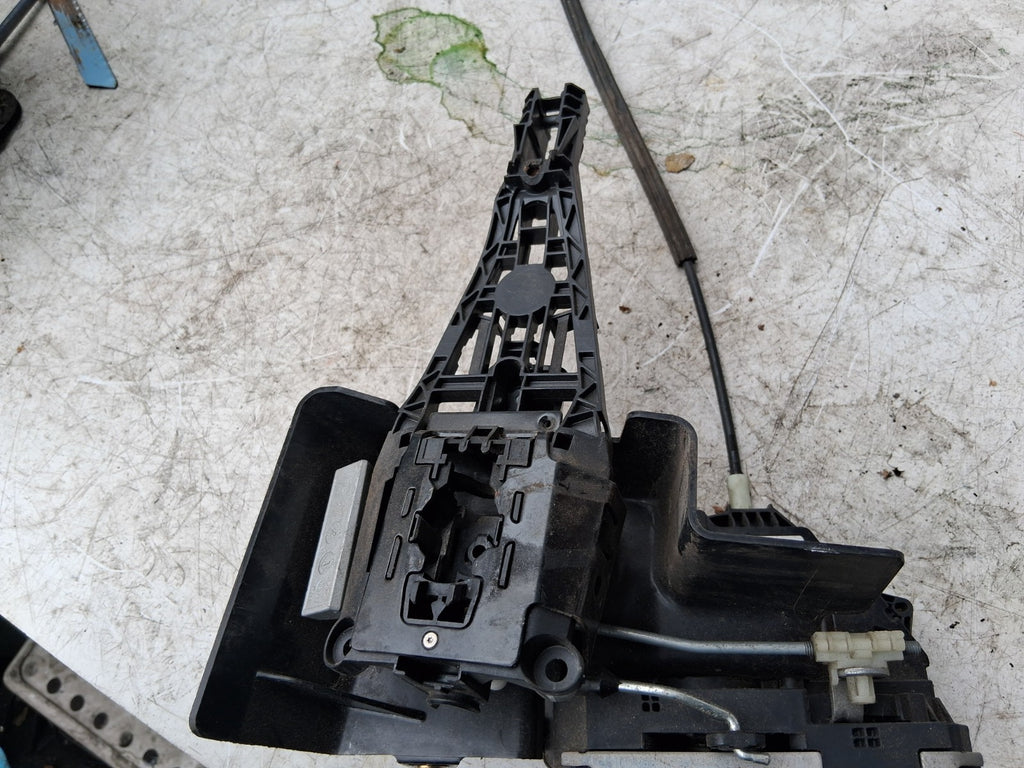 2016 VAUXHALL CORSA E OSF DRIVER SIDE FRONT DOOR LOCK MECHANISM 13431836