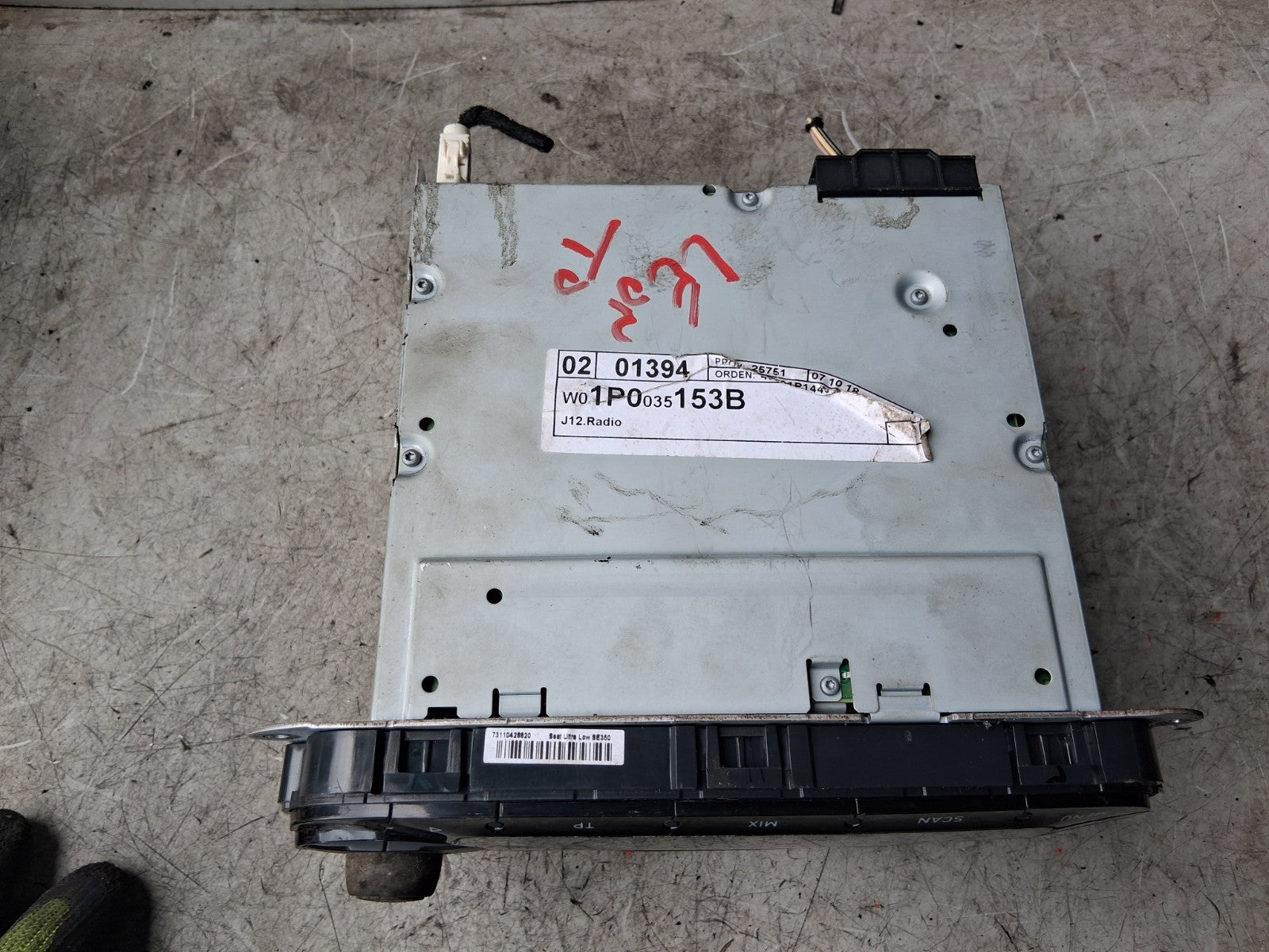 2010 SEAT LEON MK2 RADIO STEREO CD PLAYER HEAD UNIT 1P0035153B NO CODE