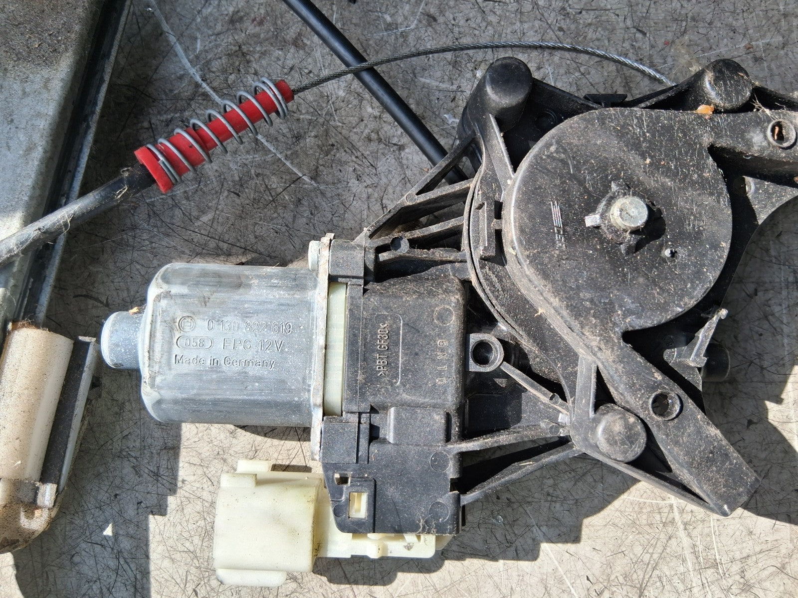 2015 FORD FIESTA MK8 OSF DRIVER SIDE FRONT WINDOW MOTOR REGULATOR 0130822619