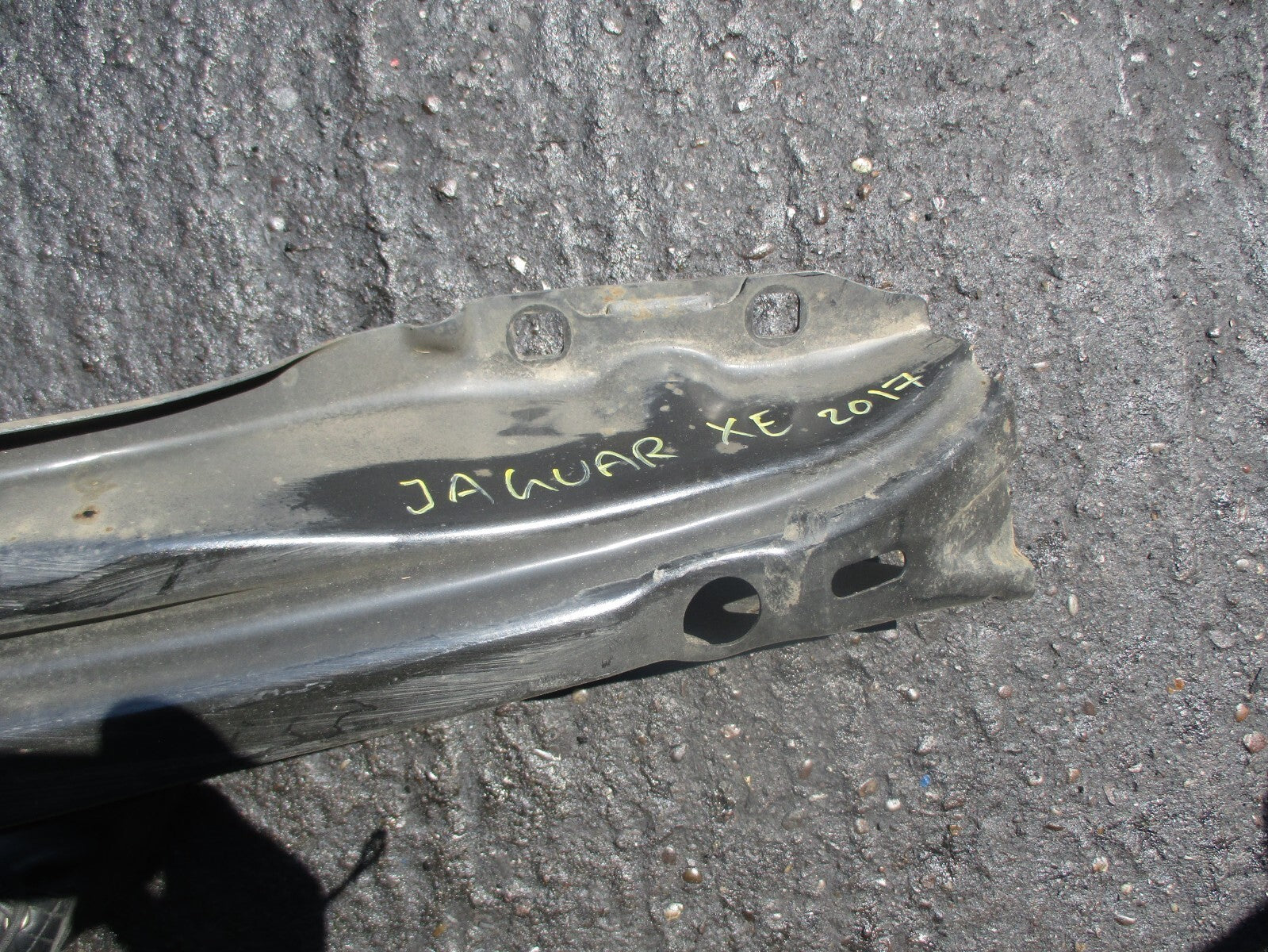 JAGUAR XE 2017 REAR BUMPER REINFORCEMENT CRASH BAR