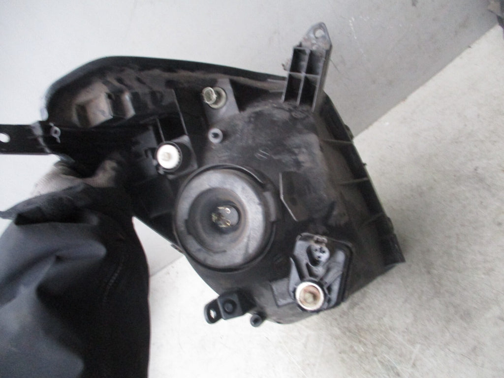 TOYOTA RAV 4 MK2 2003 OSF DRIVER SIDE FRONT HEADLIGHT HEADLAMP