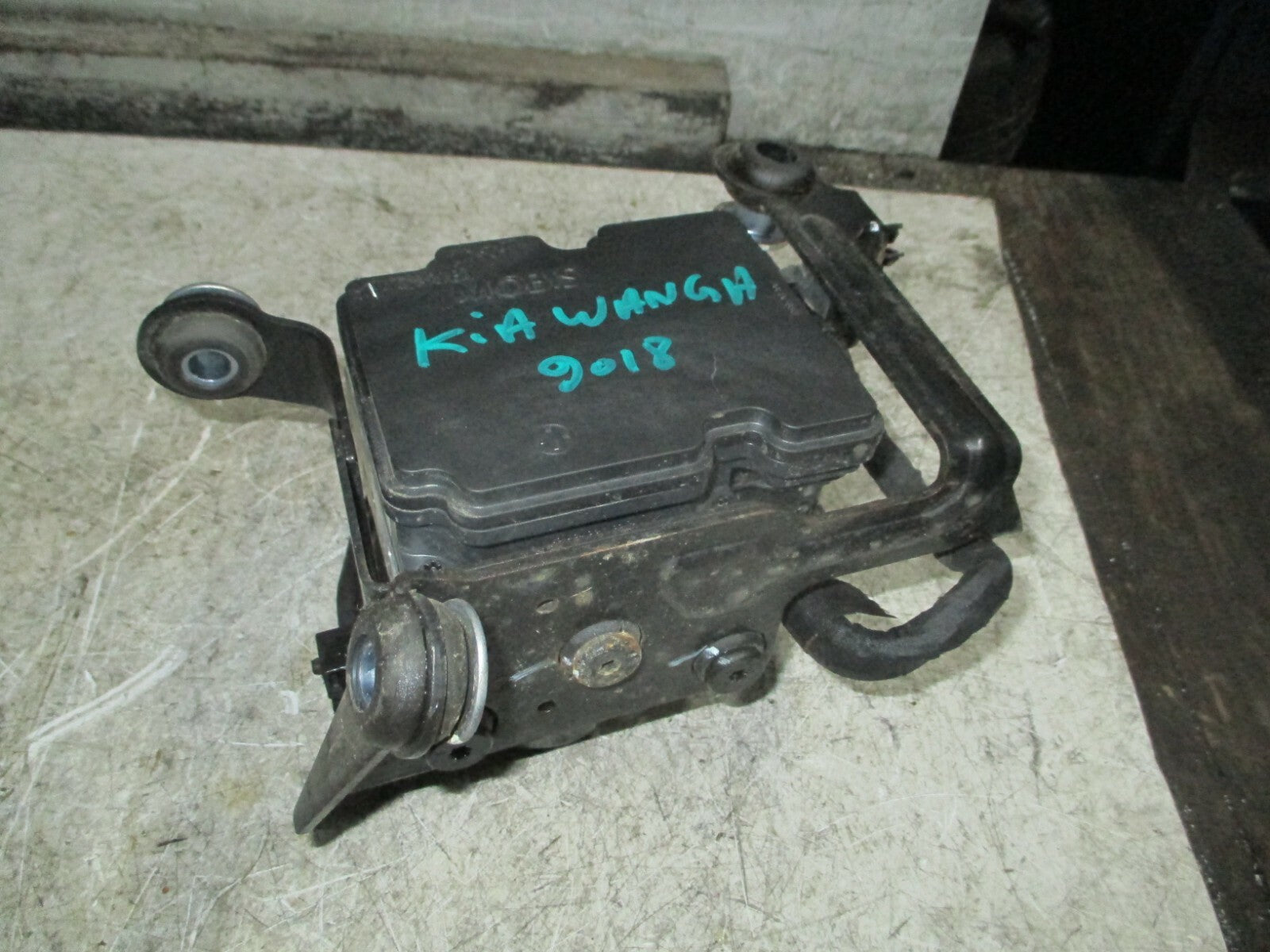 KIA VENGA 2018 ABS PUMP AND MODULATOR 1P58920950