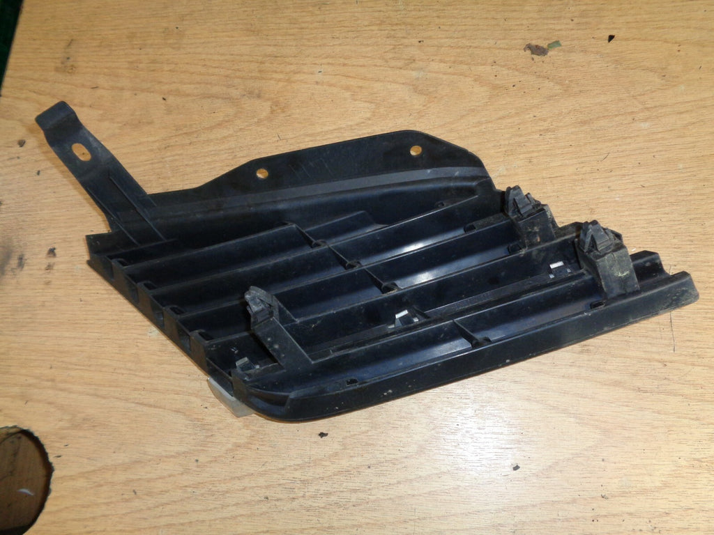 NISSAN PRIMERA 2004 FRONT LEFT GRILL 62330AU300