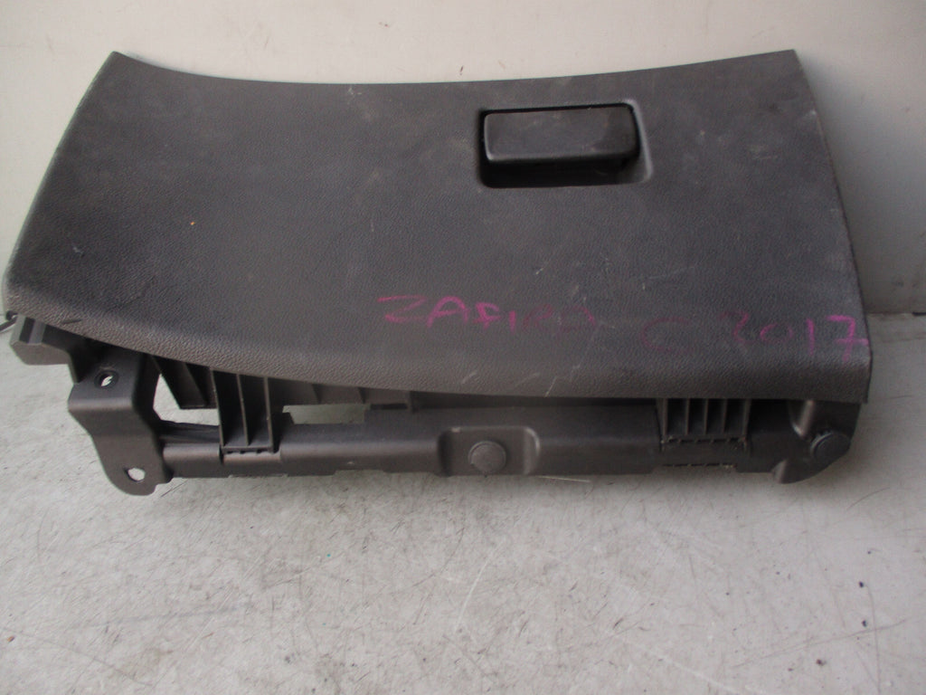 2017 VAUXHALL ZAFIRA C GLOVE BOX ASSEMBLY STORAGE COMPARTMENT 1130242X