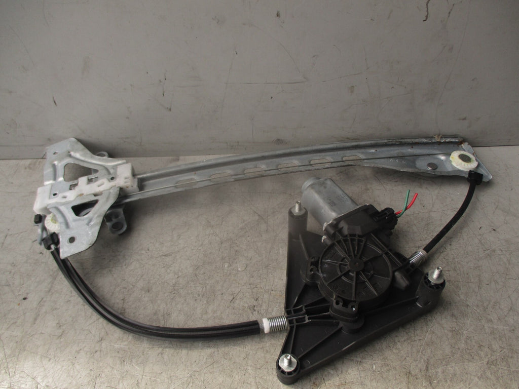 2019 TOYOTA AYGO MK2 NSF PASSENGER SIDE FRONT WINDOW MOTOR REGULATOR 698200H031