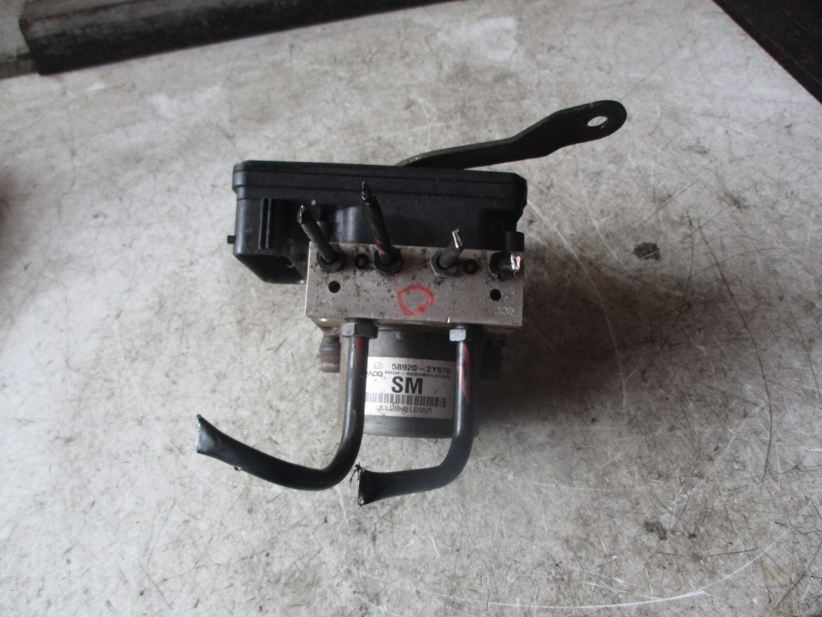 HYUNDAI IX35 2015 1.7 CRDI ABS PUMP MODULATOR 589202Y670