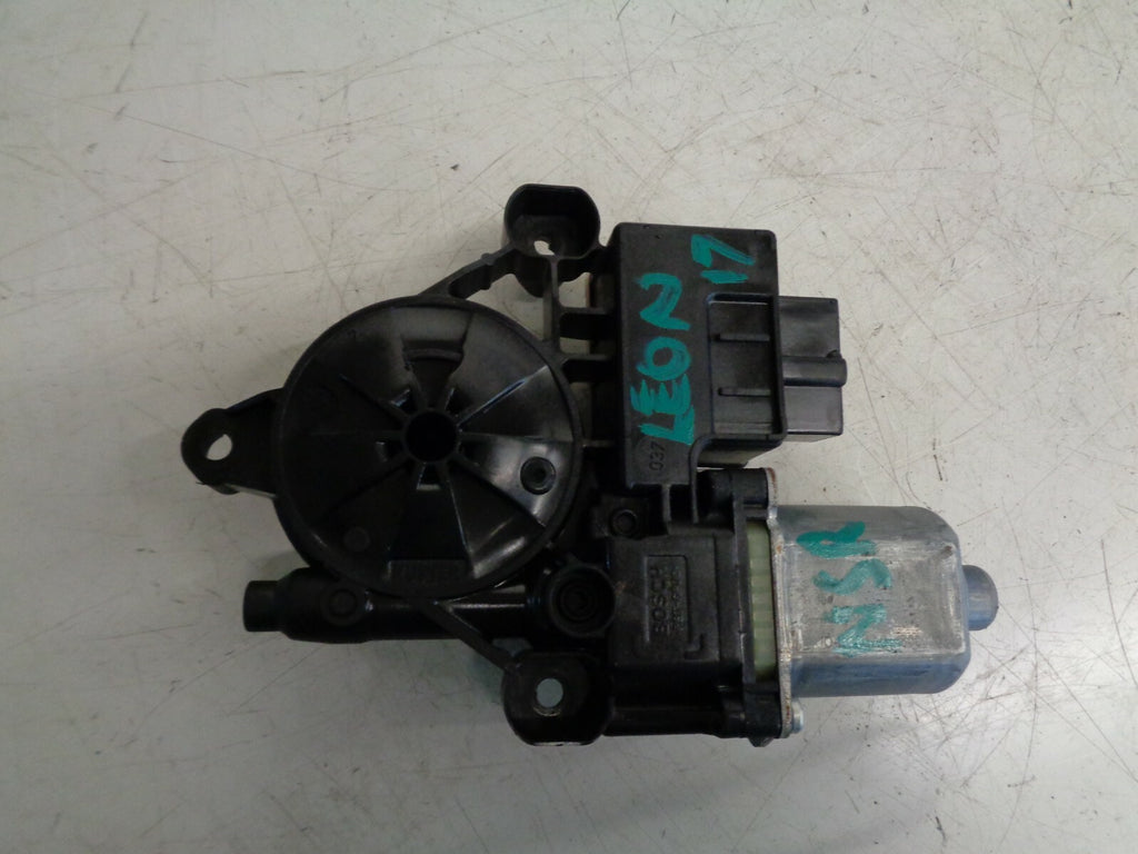 SEAT LEON MK3 2017 NSR PASSENGER SIDE REAR WINDOW REG MOTOR ONLY 0130822725